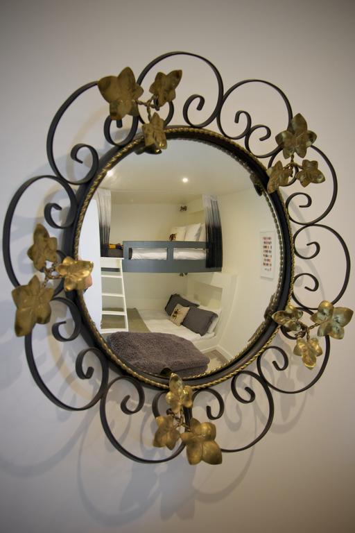 Old Town Castle View Apartment เอดินบะระ ภายนอก รูปภาพ